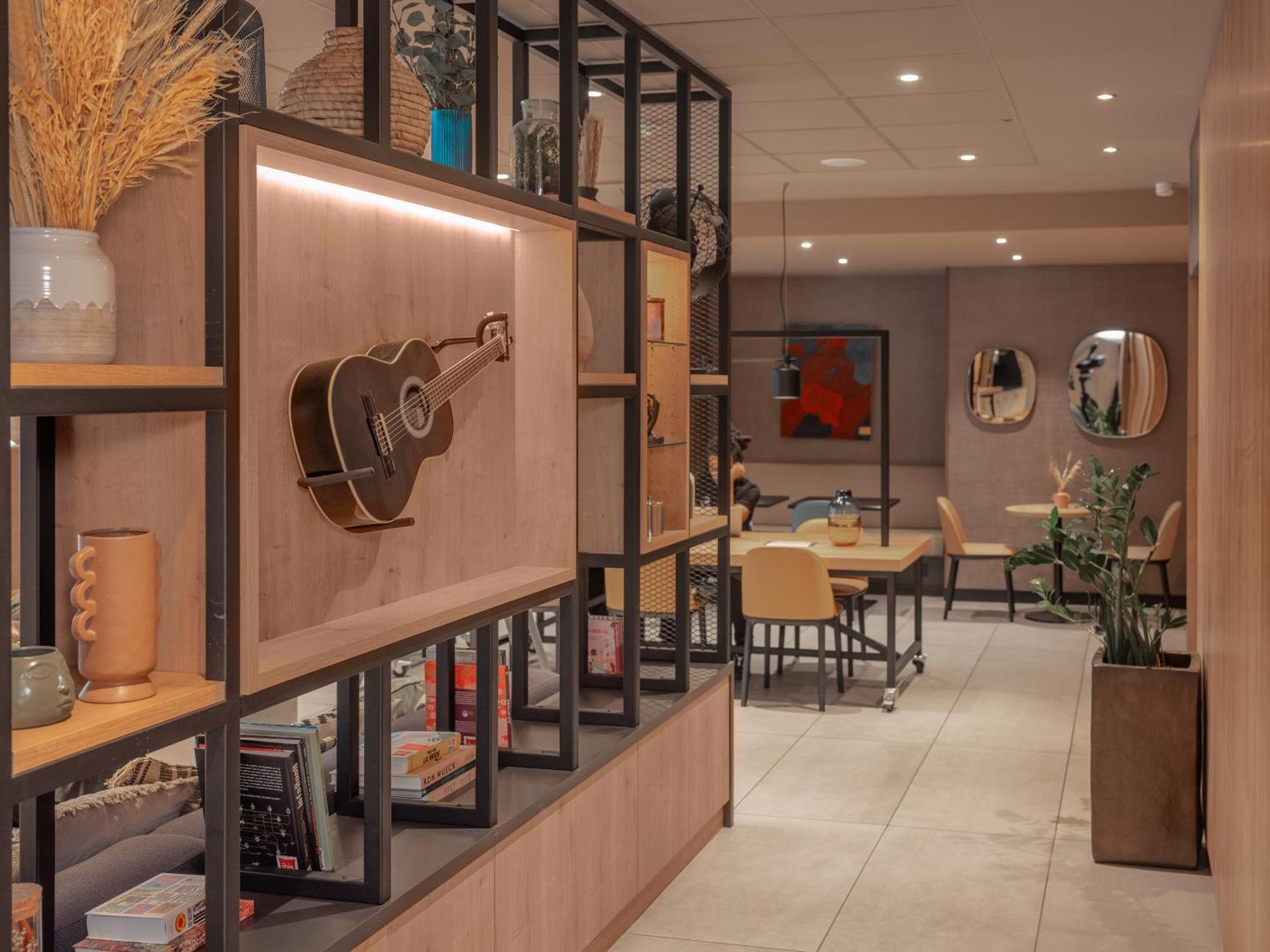 Ibis Paris Gare Montparnasse Catalogne Hotell Exteriör bild