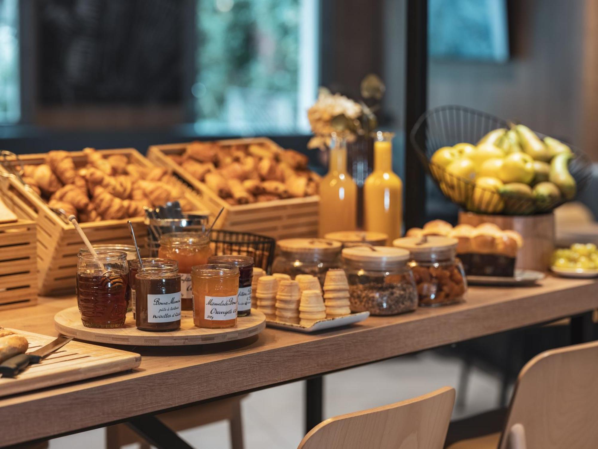 Ibis Paris Gare Montparnasse Catalogne Hotell Exteriör bild